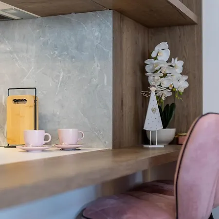 Penthouse Heavenly شقة