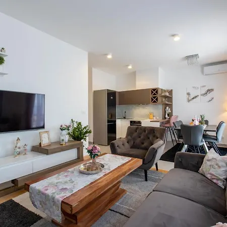 Penthouse Heavenly * سبليت