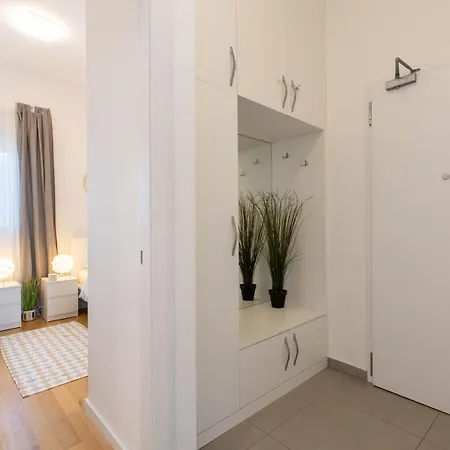 Penthouse Heavenly شقة سبليت