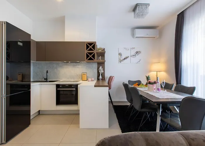 Penthouse Heavenly 公寓